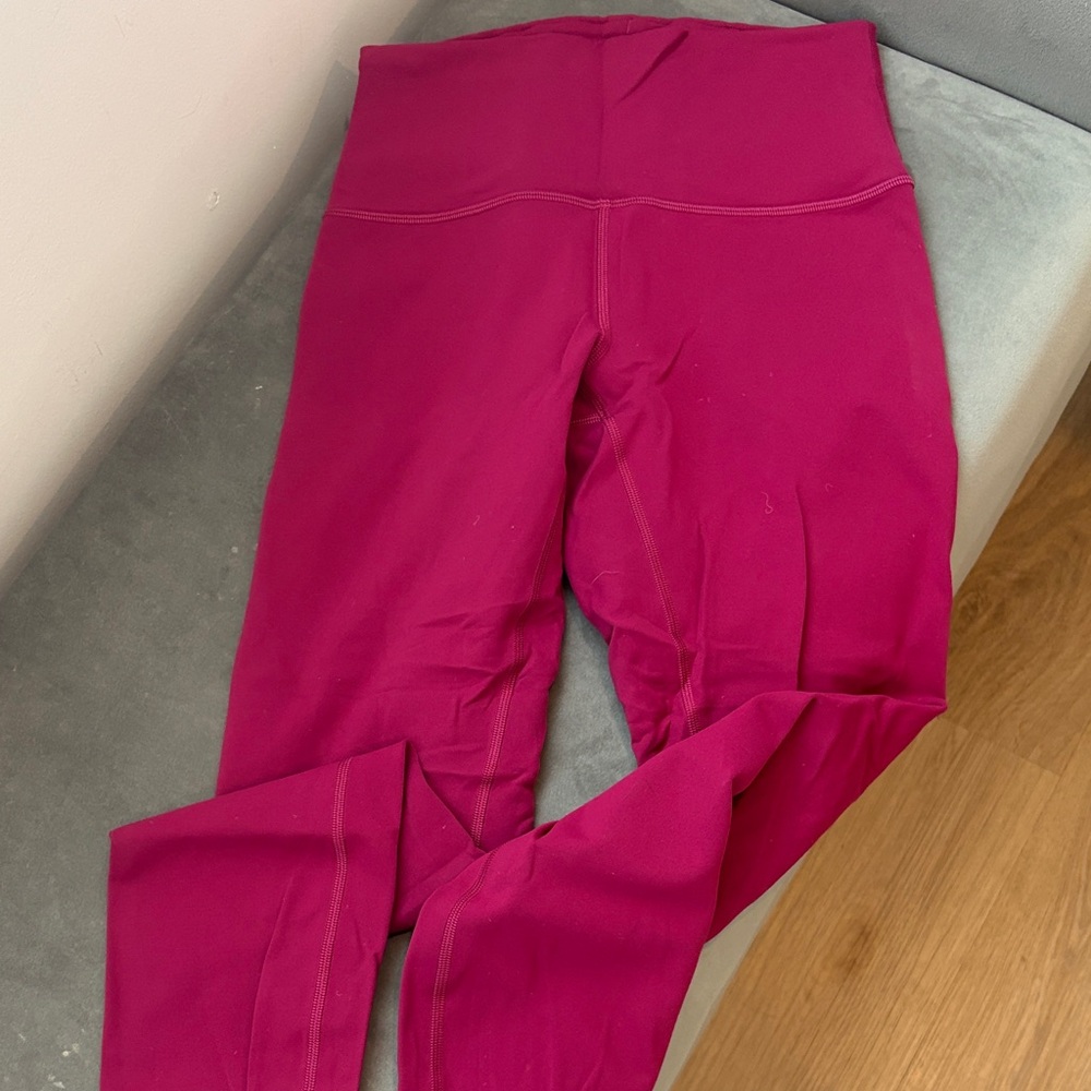 Lululemon wunder train hr  size 6 legging tight  berry